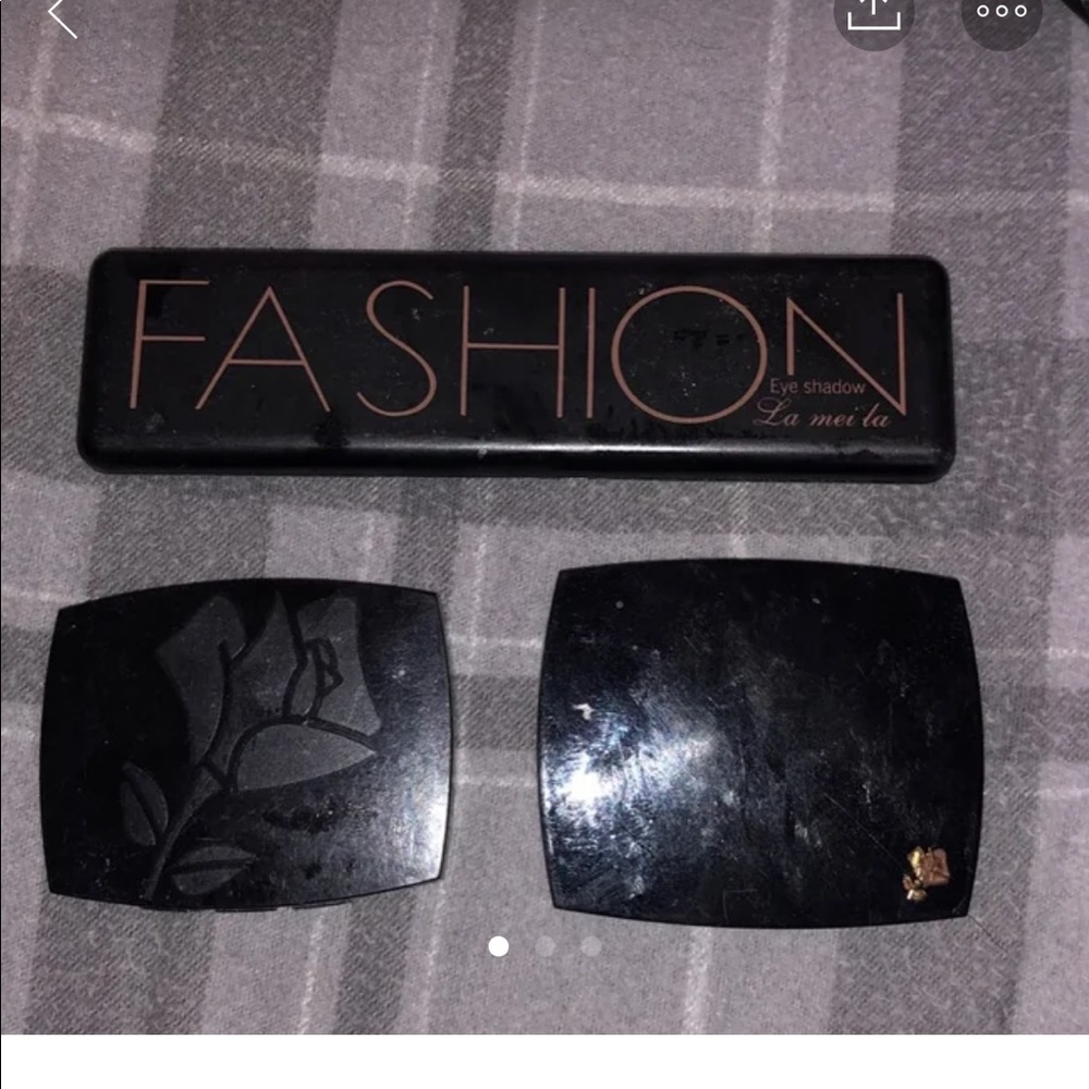 Eyeshadow palette